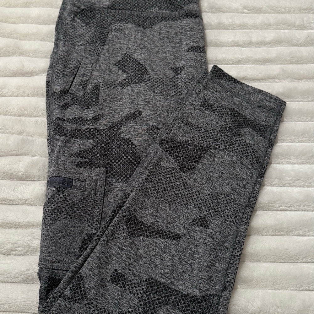 Mondetta Gray Camo Women’s Bottoms - Picture 11 of 11
